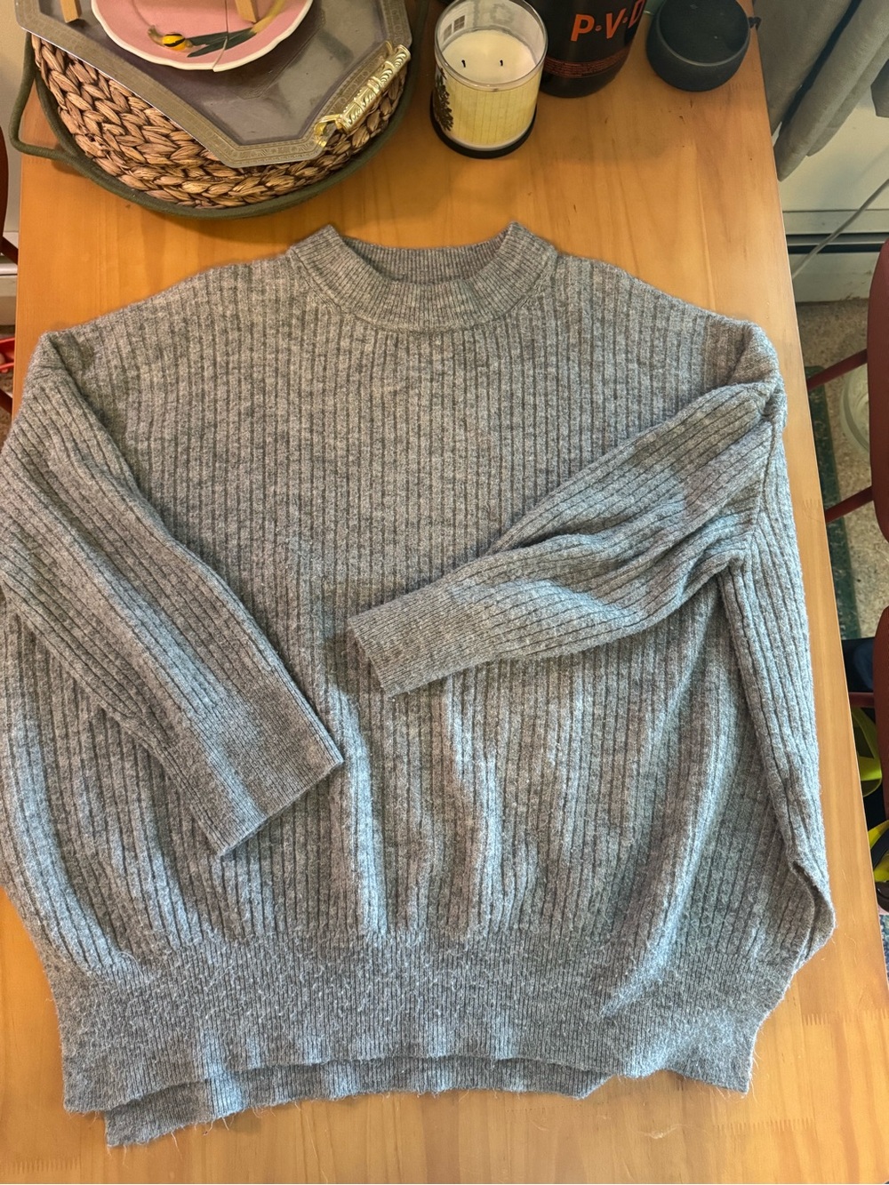 H&M Men's Light Grey Ribbed Crewneck Sweater